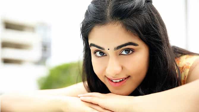 Adah Sharma | बॉलिवूडमध्ये अभिनेत्रींना सेटवर बोलावलं जातं, त्यानंतर..., इंडस्ट्रीमधील लिंगभेदावर असं का म्हणाली अदा शर्मा?