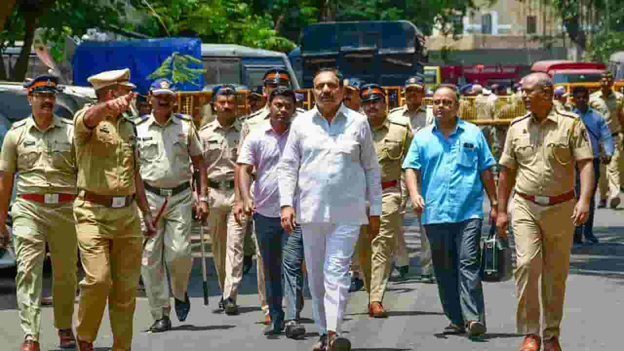 राष्ट्रवादीतील मतभेद पुन्हा समोर; जयंत पाटील एकटेच लढले? राष्ट्रवादीच्या बडे नेत्यांची दांडी?