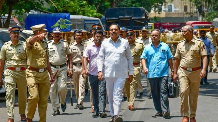 राष्ट्रवादीतील मतभेद पुन्हा समोर; जयंत पाटील एकटेच लढले? राष्ट्रवादीच्या बडे नेत्यांची दांडी? राष्ट्रवादीतील मतभेद पुन्हा समोर; जयंत पाटील एकटेच लढले? राष्ट्रवादीच्या बडे नेत्यांची दांडी?