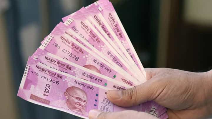 VIDEO | 2000 rupee notes : आजपासून डेटलाईन सुरू? 30 सप्टेंबर शेवटची डेट, एका वेळी किती बदलून मिळणार नोटा? VIDEO | 2000 rupee notes : आजपासून डेटलाईन सुरू? 30 सप्टेंबर शेवटची डेट, एका वेळी किती बदलून मिळणार नोटा?
