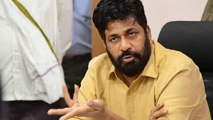 5-7 महिन्यांसाठी मंत्रिमंडळ विस्तार करुन फायदा काय?, थोड्याच दिवसात ...; बच्चू कडू यांचा मोठा दावा 5-7 महिन्यांसाठी मंत्रिमंडळ विस्तार करुन फायदा काय?, थोड्याच दिवसात ...; बच्चू कडू यांचा मोठा दावा