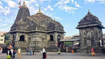 सध्यातरी त्र्यंबकेश्वर वादावर पडदा मग मंदिराजवळ पोलिस फौजफाटा का? आता कोणता वाद उफाळला?