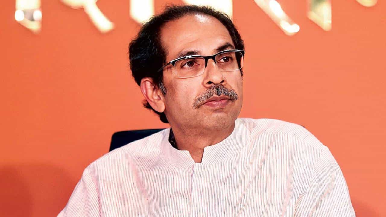 ठाकरे गटाला धक्का... लोकसभेच्या 19 जागांवर हक्क सांगण्याचा अधिकार नाही; बड्या नेत्याच्या विधानाने खळबळ