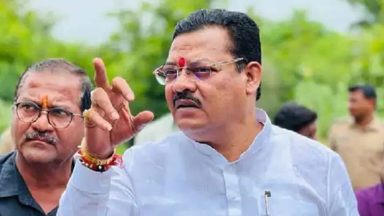 'सामना'तील टीकेला संजय शिरसाट यांचं चोख प्रत्युत्तर; म्हणाले, 'स्वत: खुडूक अन् कोंबड्याही…'