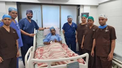 उंचावरुन खाली कोसळला, बांबू आरपार घुसला, पण म्हणतात देव तारी त्याला कोण मारी, डॉक्टर बनले देवदूत !