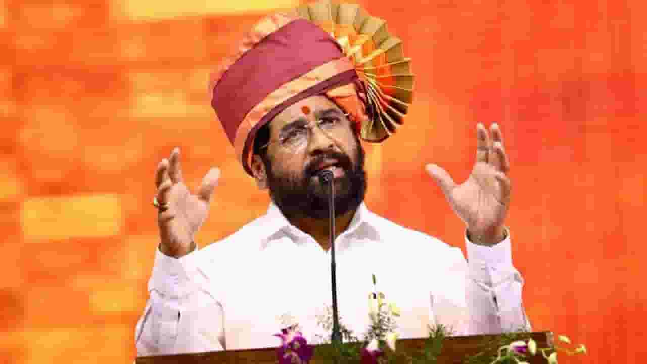 ‘...पण 54 % जनता ही विरोधातच, तुमचाच सर्वे सांगतो’; ठाकरे गटाच्या नेत्याची खरमरीत टीका ‘...पण 54 % जनता ही विरोधातच, तुमचाच सर्वे सांगतो’; ठाकरे गटाच्या नेत्याची खरमरीत टीका