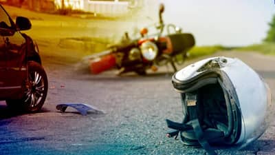 बोगद्यात भीषण अपघात, तो रस्त्यावर पडून होता, पण नेटवर्क नसल्याने मदत मिळाली नाही अन् तरूणाने गमावला जीव