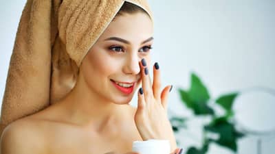 Skin Care च्या बाबतीत अजिबात करू नयेत या चुका!