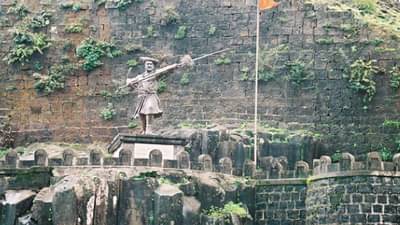 पन्हाळ गडावर बंदची हाक? पर्यटकांना बंदी? पोलीसांचा फौजफाटा ही तैनात; कारण काय?