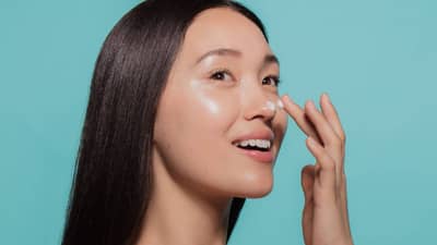 त्वचेसाठी सर्वोत्तम! घरच्या घरी बनवता येणारं हे मॉइश्चरायझर