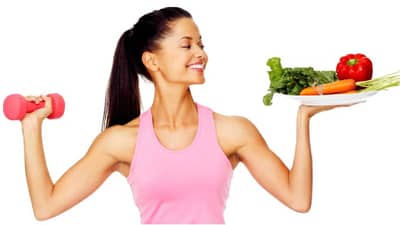 महिलांनी रोज या गोष्टी खाव्यात, वयाच्या तिशीनंतरही राहाल फिट!