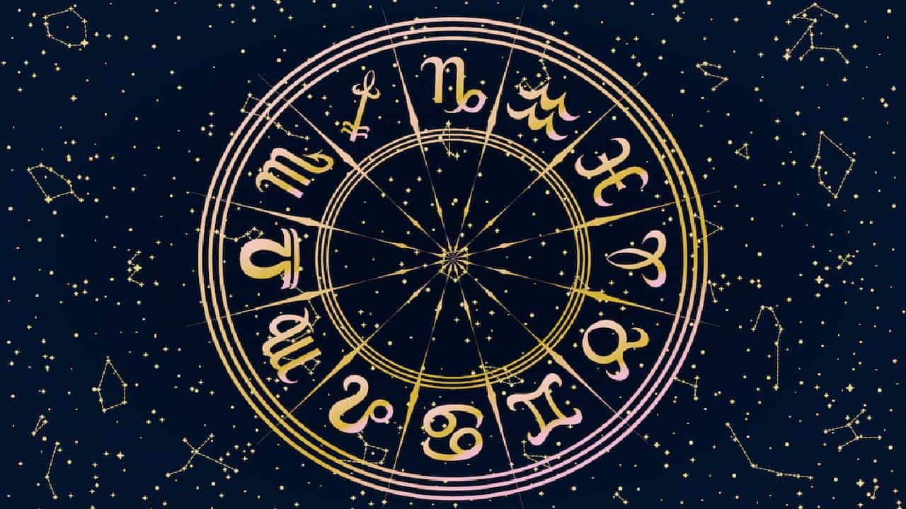 Astrology : या राशीच्या लोकांचे व्यक्तीमत्व असते रहस्यमयी, दिसतात एक असतात वेगळे