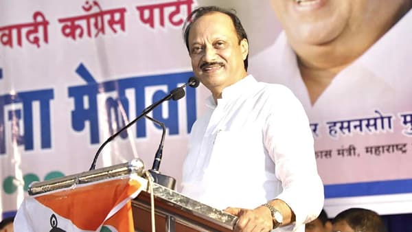 केसरकरांच्या ‘त्या’ ऑफरवर सुप्रिया सुळे म्हणता, “अजितदादा महाराष्ट्राच्या राजकारणातील अमिताभ बच्चन!”