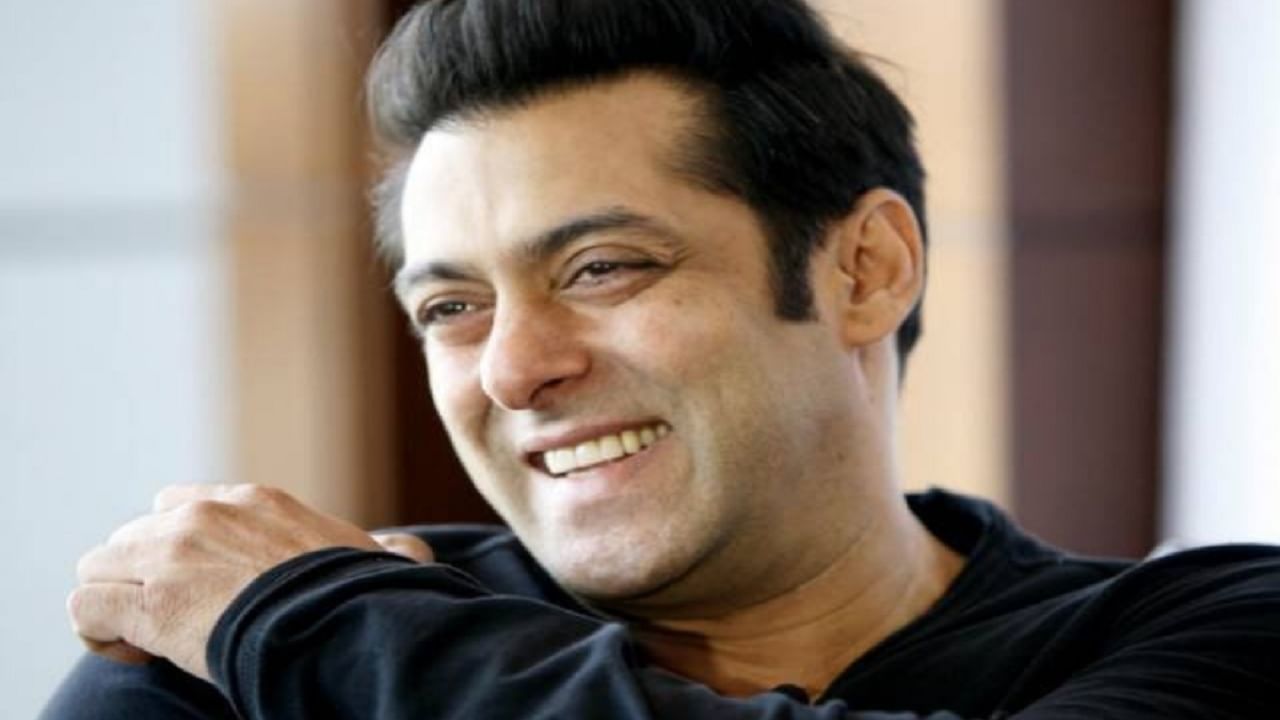 Salman Khan अडकणार विवाहबंधनात? पत्रकारांच्या घोळक्यात एका महिलेने घातली लग्नाची मागणी