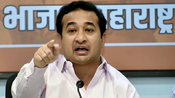 ठाकरे यांच्यावर टीका करताना वापरलेल्या ‘त्या’ शब्दावरून नितेश राणेंच्या विरोधात तृतीयपंथी आक्रमक; गुन्हा दाखल करण्याची मागणी