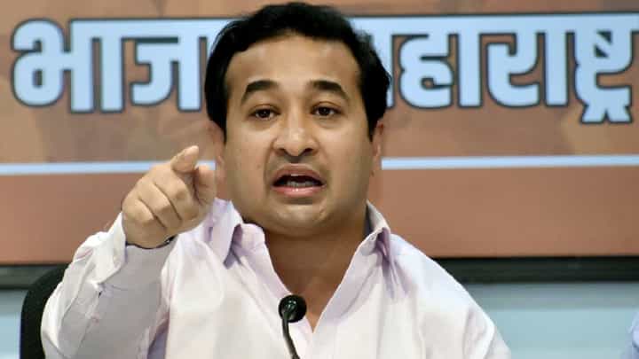 ठाकरे यांच्यावर टीका करताना वापरलेल्या ‘त्या’ शब्दावरून नितेश राणेंच्या विरोधात तृतीयपंथी आक्रमक; गुन्हा दाखल करण्याची मागणी ठाकरे यांच्यावर टीका करताना वापरलेल्या ‘त्या’ शब्दावरून नितेश राणेंच्या विरोधात तृतीयपंथी आक्रमक; गुन्हा दाखल करण्याची मागणी