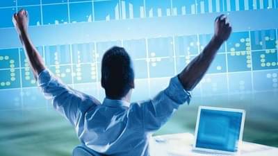 LIC Share Prediction : खरंच की काय, एलआयसीचा शेअर इतका सुसाट धावणार? मग तर लॉटरीच लागली समजा