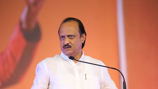 शरद पवार यांना धमकी! मास्टरमाइंड कोण? बंदोबस्त करा; अजित पवार भडकले