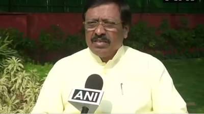 चार नव्हे इतक्या मंत्र्यांची हकालपट्टी झाली पाहिजे, विनायक राऊत यांनी फटकारले