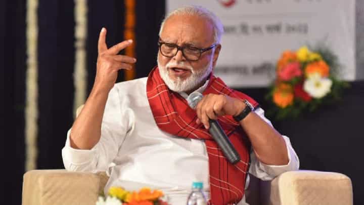 ‘या माणसाला अटक केली पाहिजे’; छगन भुजबळ यांची संतप्त प्रतिक्रिया ‘या माणसाला अटक केली पाहिजे’; छगन भुजबळ यांची संतप्त प्रतिक्रिया