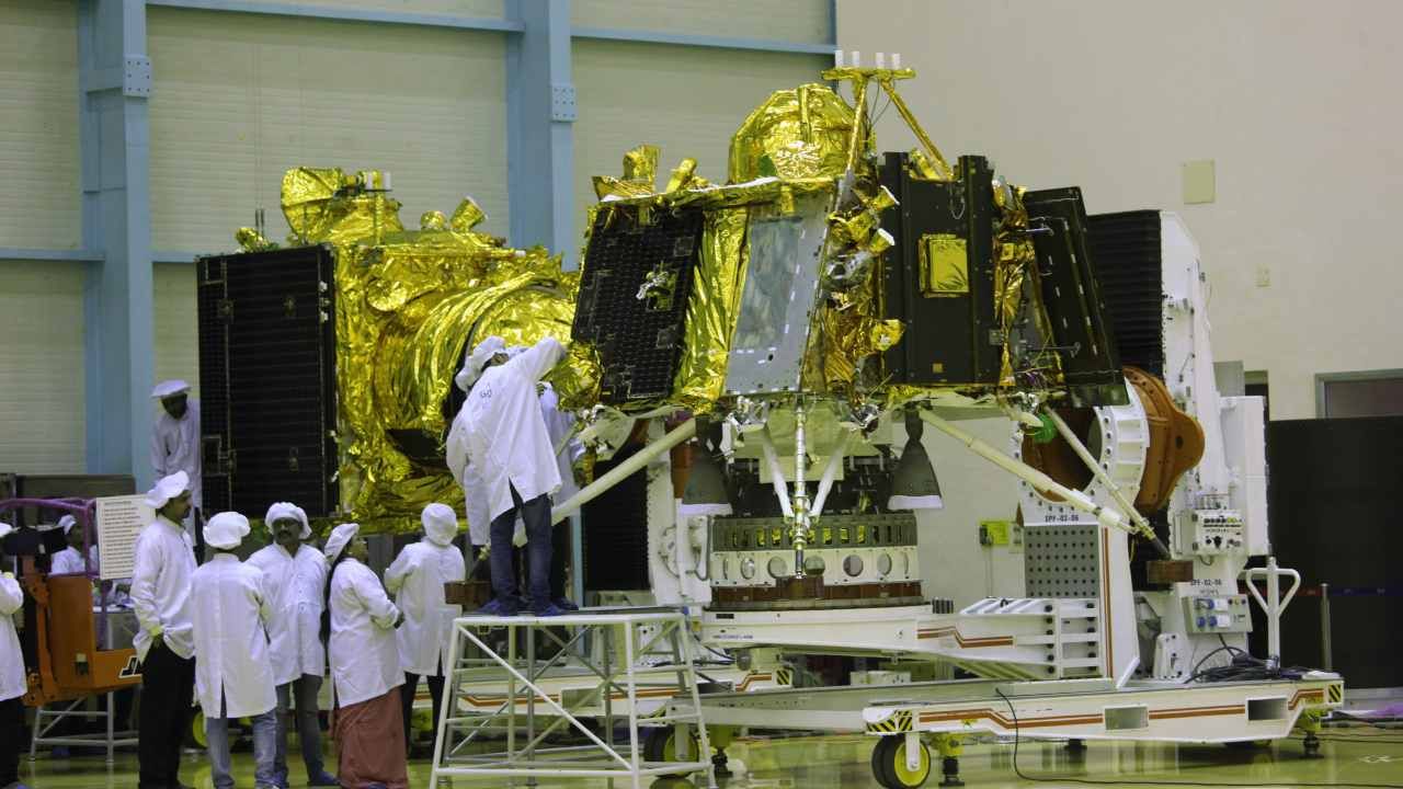 चांद्रयान - 3 या तारखेला होणार लॉंच, ISRO प्रमुखांनी केली घोषणा