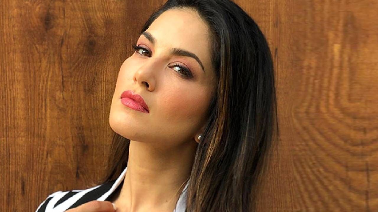 Sunny Leone | सनी लिओनी हिची संपत्ती ऐकून डोके चक्रावेल, आलिशान गाड्या, बंगले, अभिनेत्री तब्बल इतक्या कोटींची मालकीन