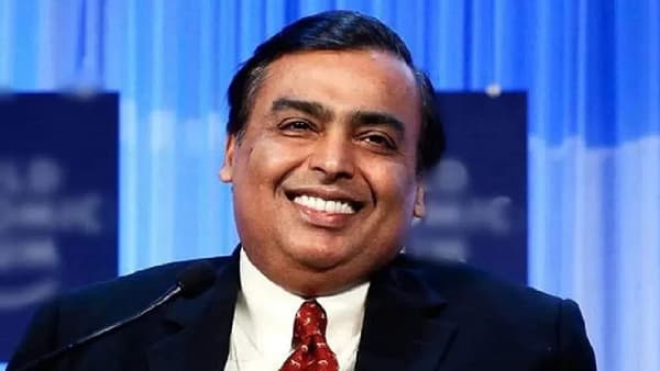 Mukesh Ambani | मुकेश अंबानीसुद्धा स्ट्रगल करत आहेत; दिग्गज अभिनेत्याच्या वक्तव्याने नेटकरी अवाक्!