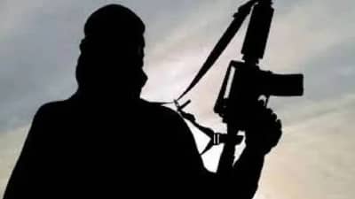 जम्मू-काश्मीरमध्ये पुन्हा टार्गेट किलिंग; विस्थापितांचं जगणं झालं मुश्किल...