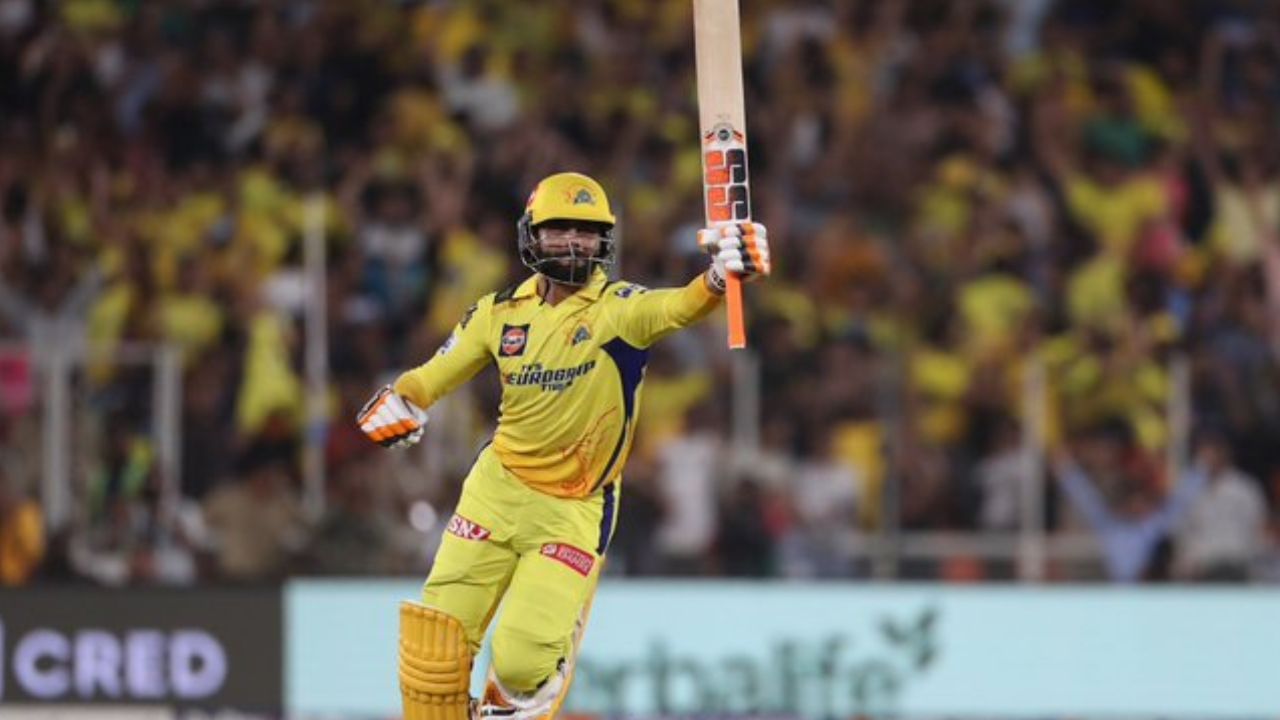 CSK Win IPl Final 2023 : फायनलमध्ये गुजरातचा पराभव करत सीएसके पाचव्यांदा चॅम्पिअन