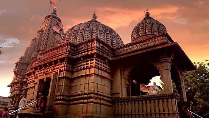 VIDEO | पुणे, नागपूर झालं आता नाशिकच्या 'या' मंदिरातही ड्रेस कोड? दर्शनाला जाण्याआधी लक्ष द्या VIDEO | पुणे, नागपूर झालं आता नाशिकच्या 'या' मंदिरातही ड्रेस कोड? दर्शनाला जाण्याआधी लक्ष द्या