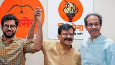 “सत्ता मिळाल्यावर ठाकरे मुख्यमंत्री,आदित्य ठाकरे पालकमंत्री; ही यांची परंपरा”, भाजप नेत्याची टीका