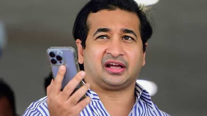 'नितेश राणे याचं तोंड आणि जीभ म्हणजे हातभट्टीची दारू हाणलेल्या बेवड्यासारखी'; शिवसेना नेत्याचं जशाचतस उत्तर 'नितेश राणे याचं तोंड आणि जीभ म्हणजे हातभट्टीची दारू हाणलेल्या बेवड्यासारखी'; शिवसेना नेत्याचं जशाचतस उत्तर