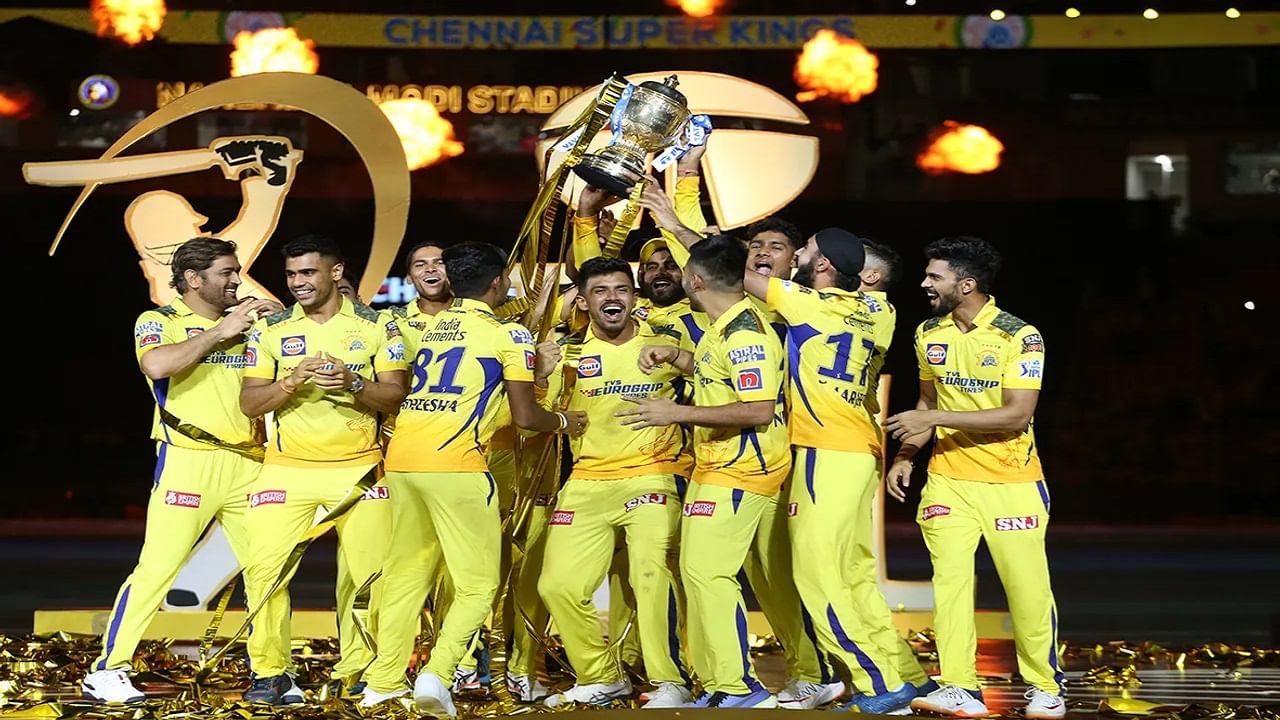 Chennai Super Kings | चेन्नईला ट्रॉफी जिंकून देताच थेट टीममध्ये निवड, 'या' दोघांना लॉटरी