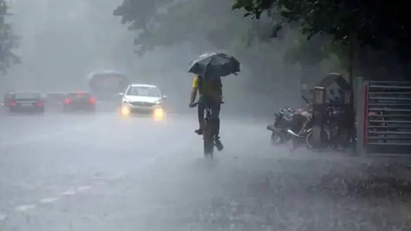 प्रतिक्षा संपली! आज मुंबईत पावसाच्या सरी बरसणार, हवामान खात्यानं म्हटलं…
