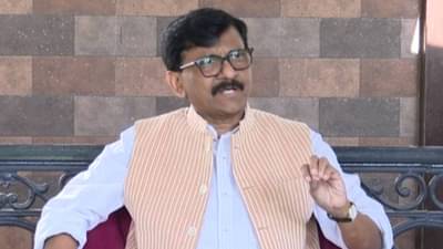 मुंडे कुटुंबाचं राजकारणातील अस्तित्व संपवण्यासाठी दिल्लीतून...; संजय राऊत यांचा मोठा दावा काय?