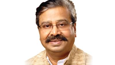 खासदार कीर्तीकर यांच्यावर कोणाची खरमरीत टीका म्हणाला, ‘आमच्याकडं जेष्ठ, पण…; दबाव असू शकतो?’