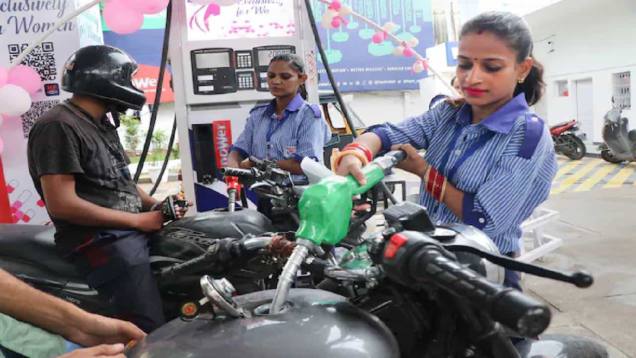 Petrol Diesel Rate Today : पेट्रोल-डिझेलचे दर जाहीर, वाहनाची टाकी फुल्ल करण्यापूर्वी जाणून घ्या नवीन भाव