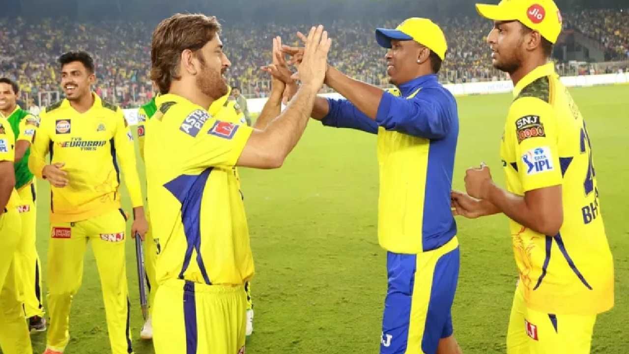 IPL 2023 : भर रस्त्यात मुंबई इंडियन्सच्या खेळाडूला भिडला CSK चा ब्राव्हो, म्हणाला 'माझं नाव नीट घे' VIDEO