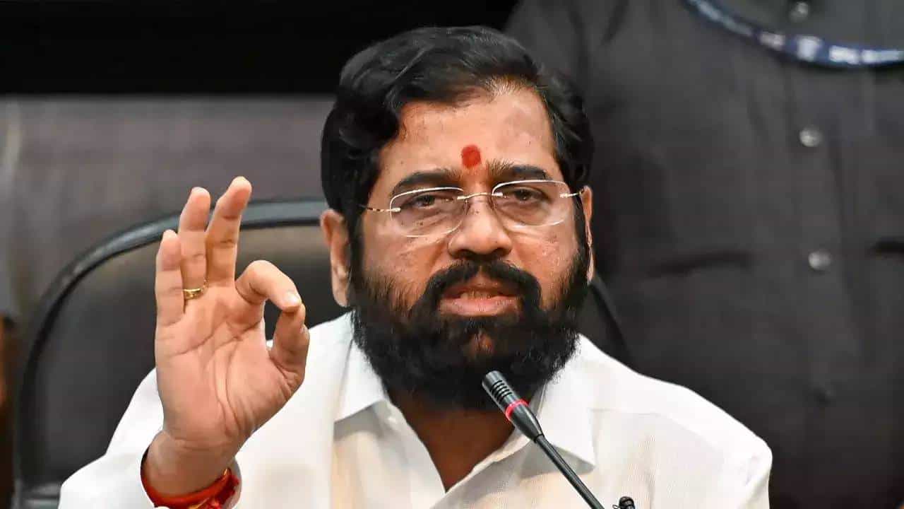 नुकसानग्रस्त शेतकऱ्यांसाठी मुख्यमंत्री शिंदे यांचा मोठा निर्णय, काय केली घोषणा?