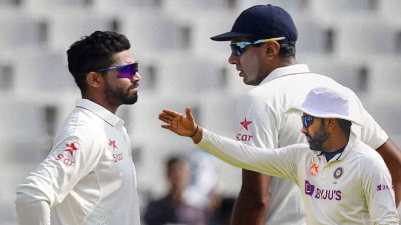 WTC 2023 : वर्ल्ड टेस्ट चॅम्पियनशिपच्या प्लेइंग इलेव्हनवरून गोंधळ, अश्विन की जडेजा कोणाला डावलणार? WTC 2023 : वर्ल्ड टेस्ट चॅम्पियनशिपच्या प्लेइंग इलेव्हनवरून गोंधळ, अश्विन की जडेजा कोणाला डावलणार?