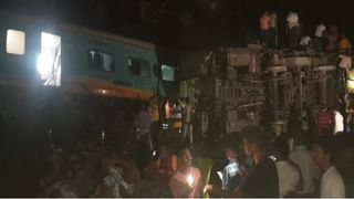 Shalimar Coromandel Express Derails : कोरोमंडल एक्स्प्रेसच्या अपघातानंतर रेल्वेकडून हेल्पलाइन नंबर्स, तुमच्या लोकांची घ्या माहिती!