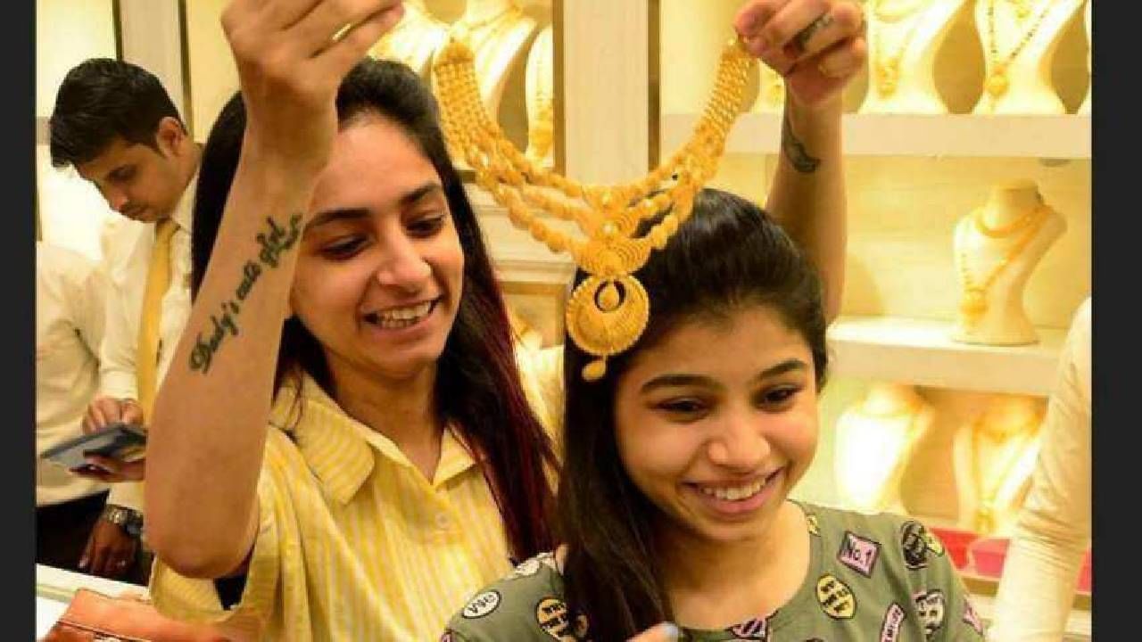 Gold Silver Rate Today : सोन्याचा मूड स्विंग! भावात सातत्याने बदल, आज इतकी झाली दरवाढ