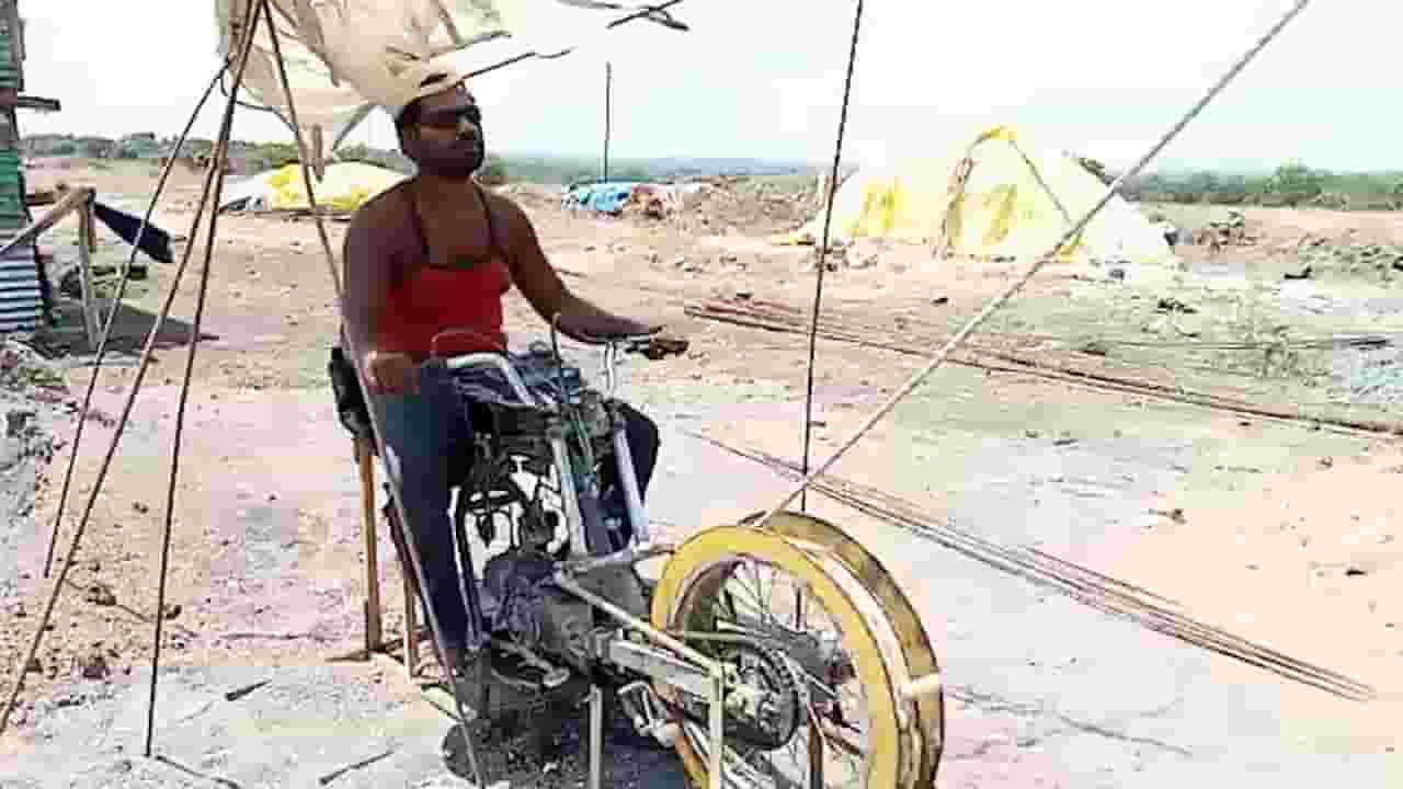 नांदेडच्या रँचोची कमाल! चक्क दुचाकीच्या साहाय्याने बनवली लिफ्ट
