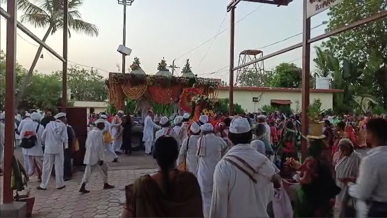 दिंडी जळगाव जिल्ह्यातून बुलढाणा, जालना, बीडमार्गे सर्वाधिक किलोमीटरचा प्रवास करून सोलापूर जिल्ह्यातील पंढरपूर येथे दाखल होत असते. त्यामुळे या दिंडीला अधिक महत्त्व आहे.