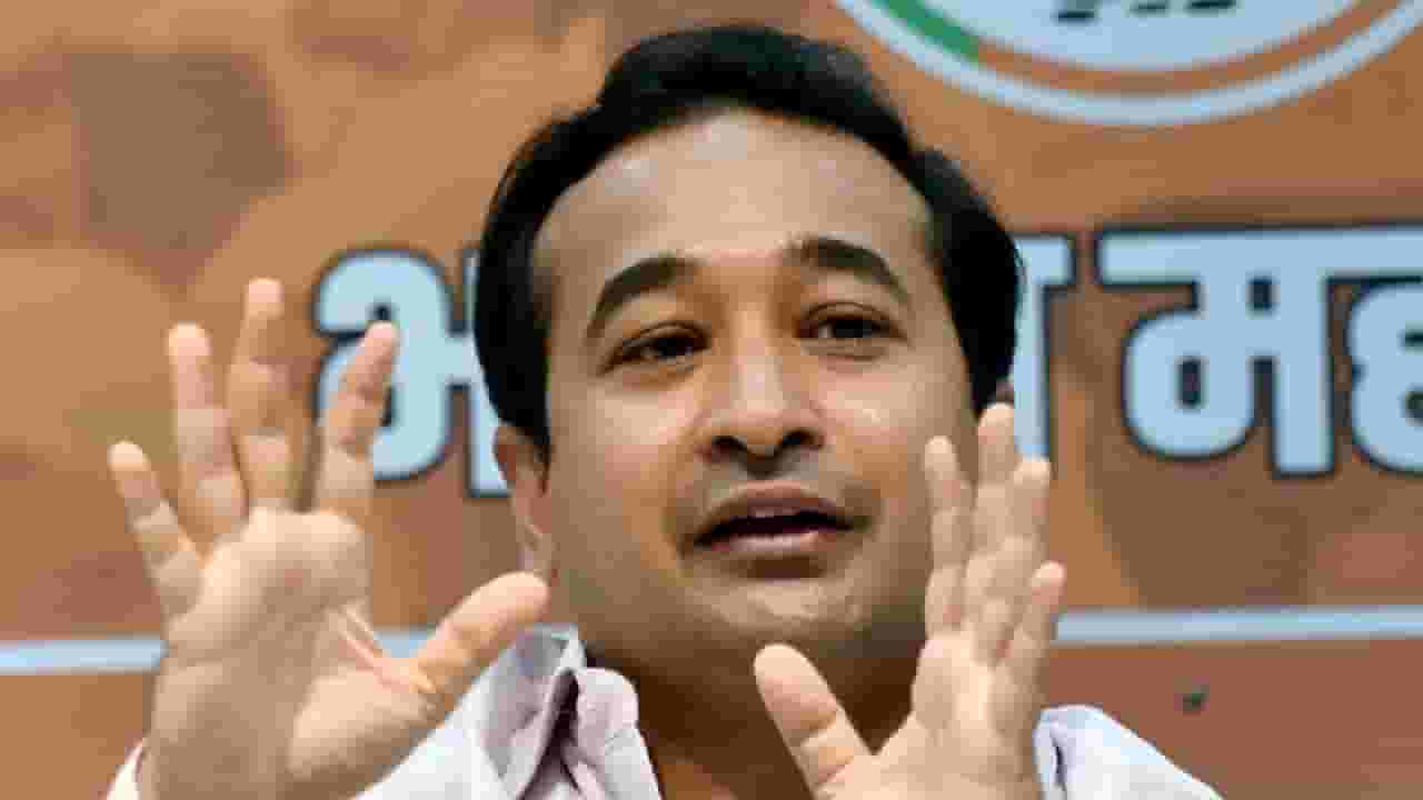 नितेश राणे यांच्या अमरावतीत दौऱ्यावेळी राडा; ठाकरे गटाच्या कार्यकर्त्यांचा कोणता प्रयत्न? पोलिसांनी काय केलं? नितेश राणे यांच्या अमरावतीत दौऱ्यावेळी राडा; ठाकरे गटाच्या कार्यकर्त्यांचा कोणता प्रयत्न? पोलिसांनी काय केलं?