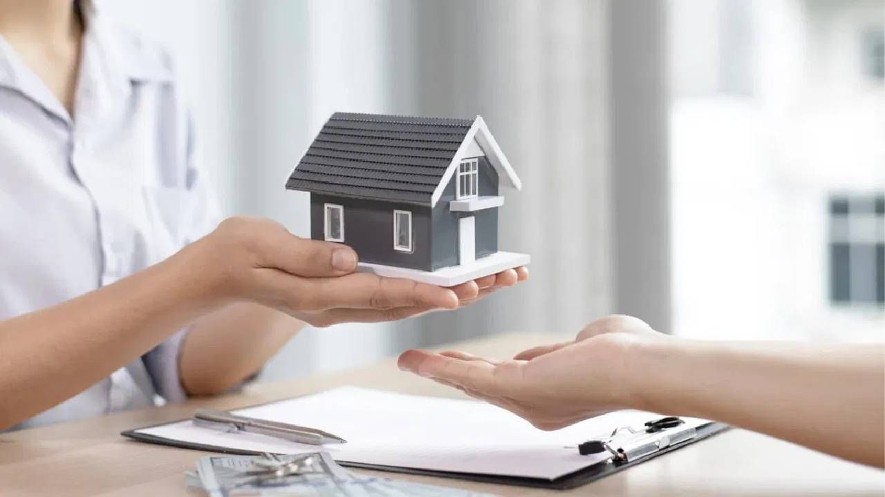 Home Loan : लवकरच गृहकर्ज होतील स्वस्त! गुलाबी नोट बंदीने अशी आणली आनंदवार्ता