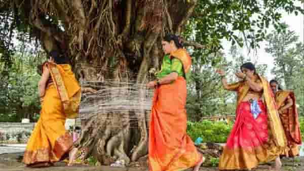 Vat Purnima 2023 : आज वट पौर्णिमेला अवश्य करा हे उपाय, आर्थिक अडचण होईल दूर