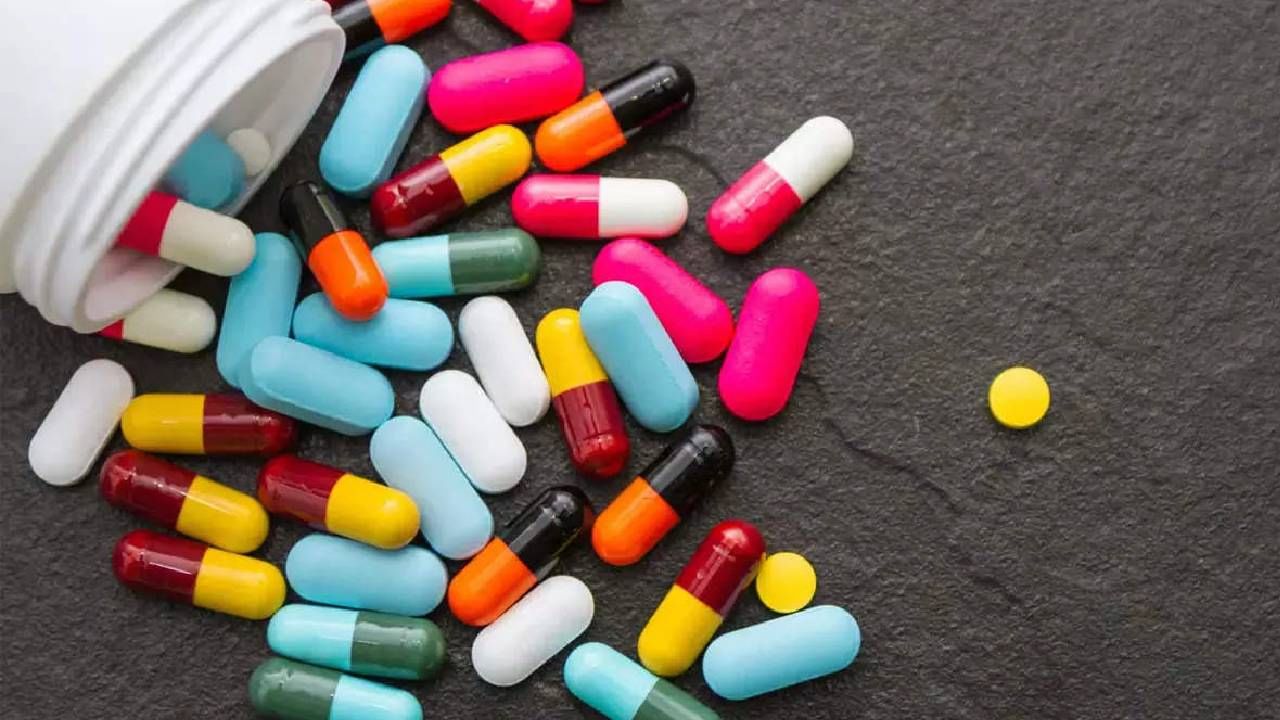 Drugs Bans : पॅरासिटामॉल कॉम्बिनेशनसह 14 औषधांवर बंदी, ही आहे संपूर्ण यादी