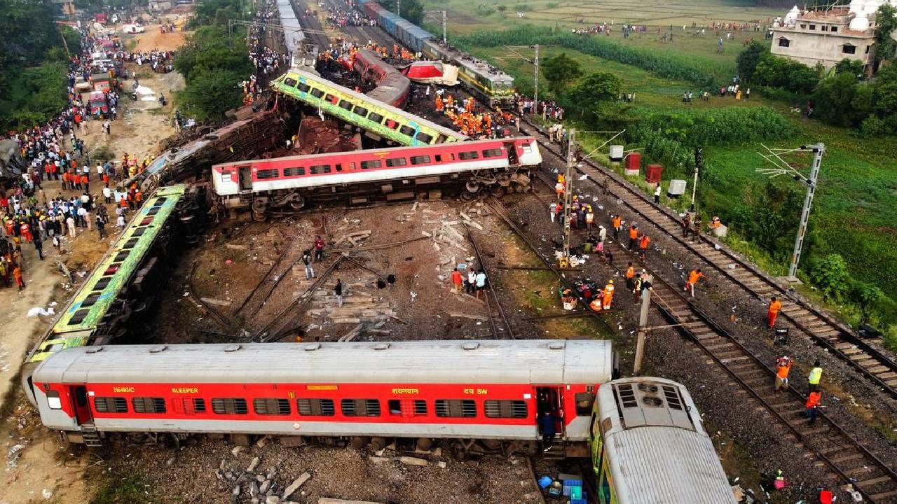 Odisha Train Accident : याला म्हणतात नशीब, अपघाताआधी मुलीने केला हट्ट, वाचले बापलेकीचे प्राण