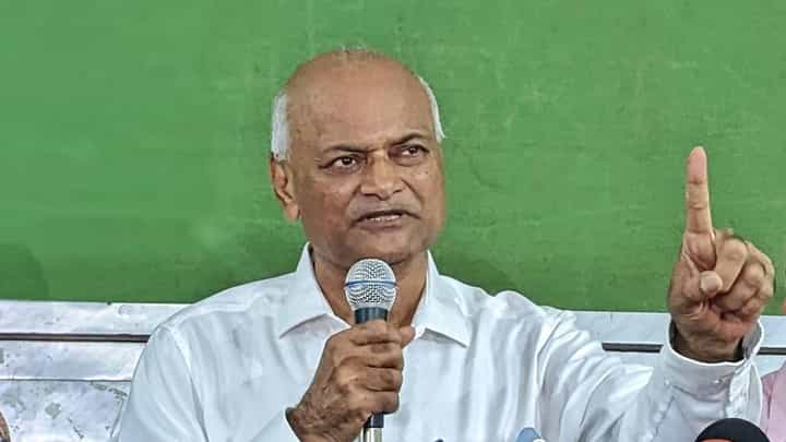 मोठी बातमी! डॉ. लहाने यांच्या जागी तात्काळ नवीन नियुक्ती करण्याचे सरकारचे आदेश, राजीनामा मंजूर? मोठी बातमी! डॉ. लहाने यांच्या जागी तात्काळ नवीन नियुक्ती करण्याचे सरकारचे आदेश, राजीनामा मंजूर?